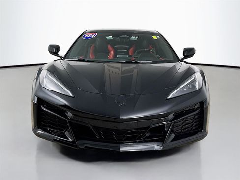Used 2024 Chevrolet Corvette Z06 image 4