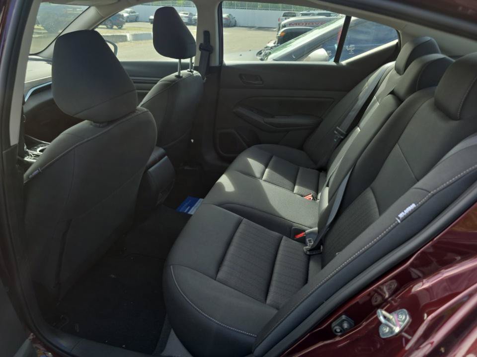 Used 2024 Nissan Altima 2.5 SV FWD image 8