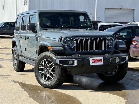 Used 2024 Jeep Wrangler Sahara w/ Technology Group image 2