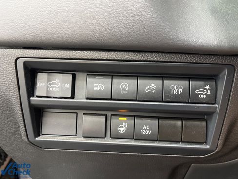 Used 2024 Toyota Tundra Platinum image 25