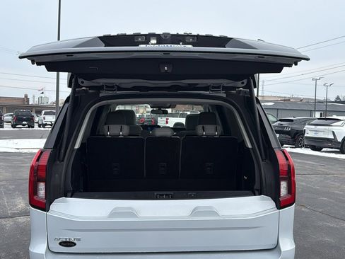 Used 2025 Ford Expedition Active image 26