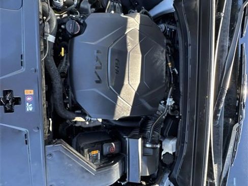 Used 2022 Kia Telluride SX w/ SX Prestige Package image 10