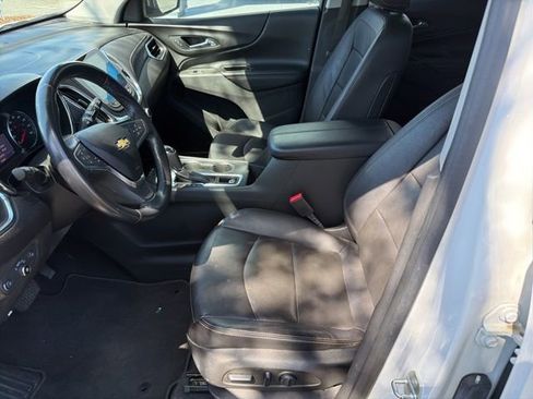 Used 2021 Chevrolet Equinox Premier image 7