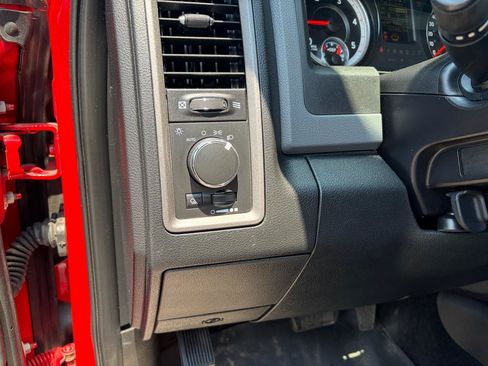 Used 2016 RAM 2500 Tradesman w/ Chrome Appearance Group AWD/4WD image 27
