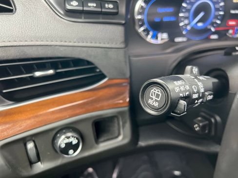 Used 2020 Cadillac Escalade ESV Luxury w/ Escalade Sport Edition image 42