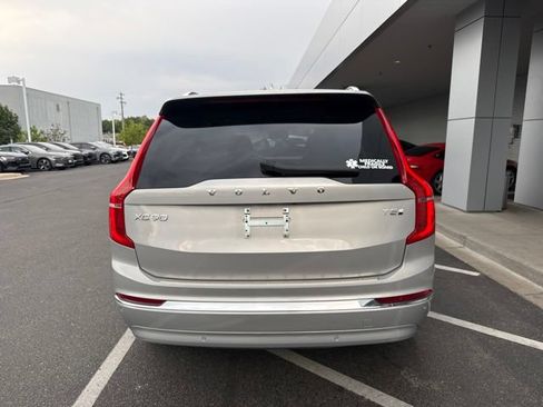 Used 2025 Volvo XC90 T8 Plus w/ Protection Package Premier AWD/4WD image 4