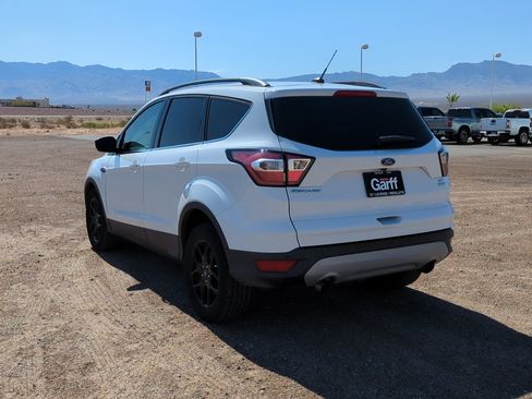 Used 2017 Ford Escape SE w/ Equipment Group 201A FWD image 5