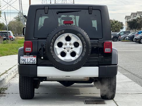 Used 2015 Jeep Wrangler Sahara w/ Connectivity Group image 5