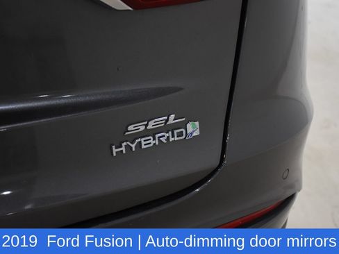 Used 2019 Ford Fusion SEL FWD image 28