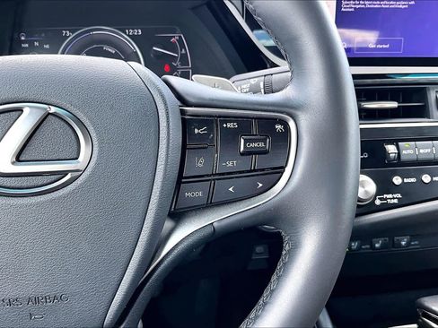 Used 2024 Lexus ES 300h w/ Premium Package image 25