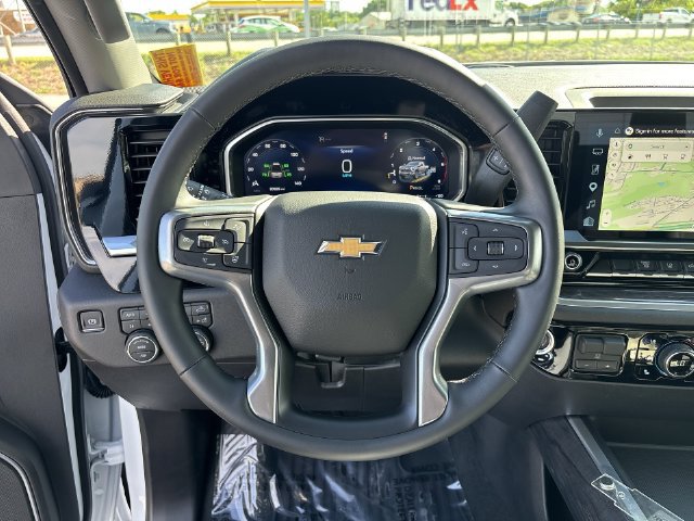 Used 2026 Chevrolet Silverado 2500 LTZ w/ LTZ Convenience Package AWD/4WD image 34