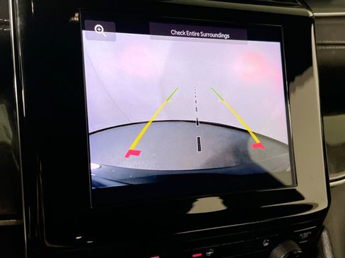 Used 2023 Jeep Grand Cherokee Altitude image 13