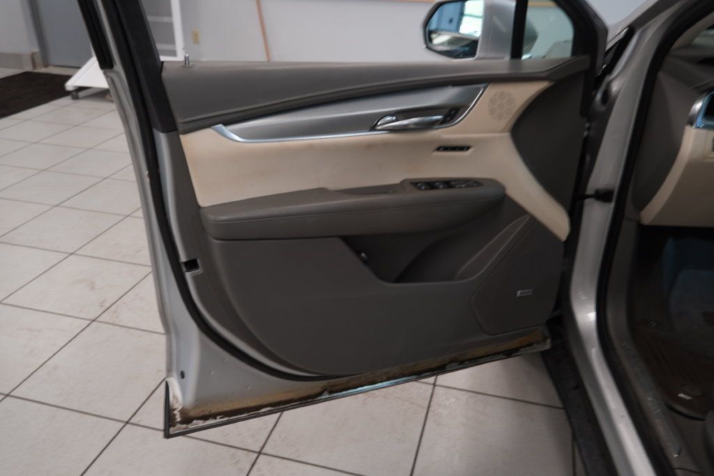 Used 2019 Cadillac XT5 Luxury AWD/4WD image 6