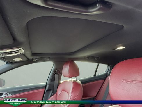 Used 2021 Kia Stinger GT2 image 19