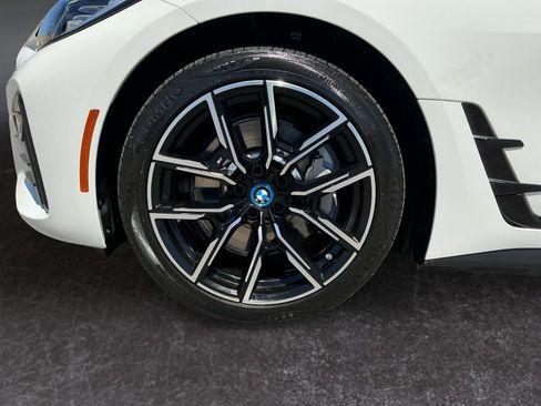 Used 2023 BMW i4 eDrive40 w/ M Sport Package RWD image 9