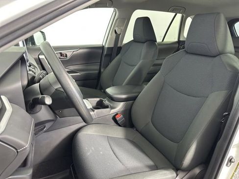 Used 2023 Toyota RAV4 LE AWD/4WD image 13