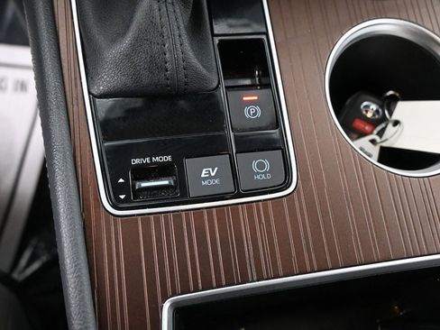 Used 2024 Toyota Sienna LE image 14