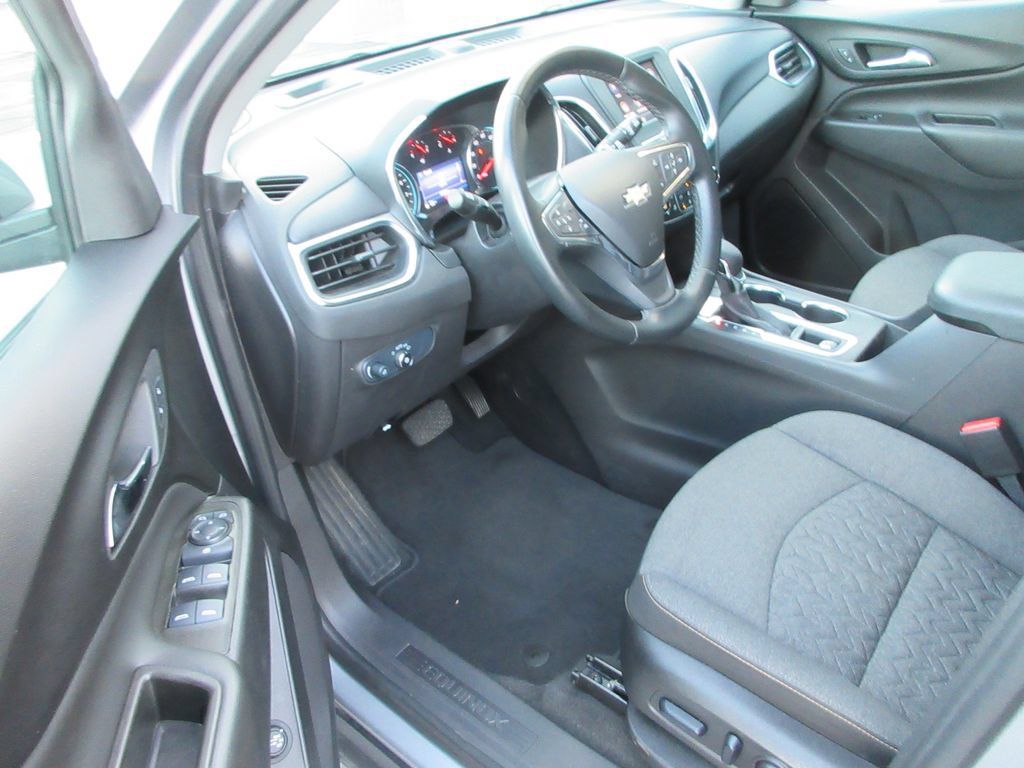 Certified 2024 Chevrolet Equinox LT AWD/4WD image 13