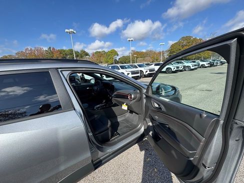 New 2026 Chevrolet Trax RS w/ Sunroof Package image 13
