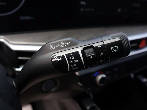 Certified 2025 Kia Sorento SX AWD/4WD image 35