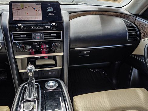 Used 2023 INFINITI QX80 Premium Select w/ All-Season Package image 23