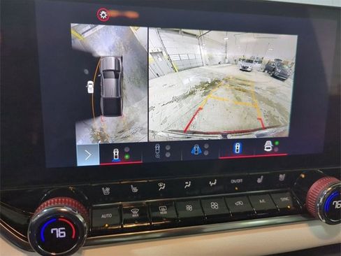 Used 2023 GMC Canyon AT4X image 14