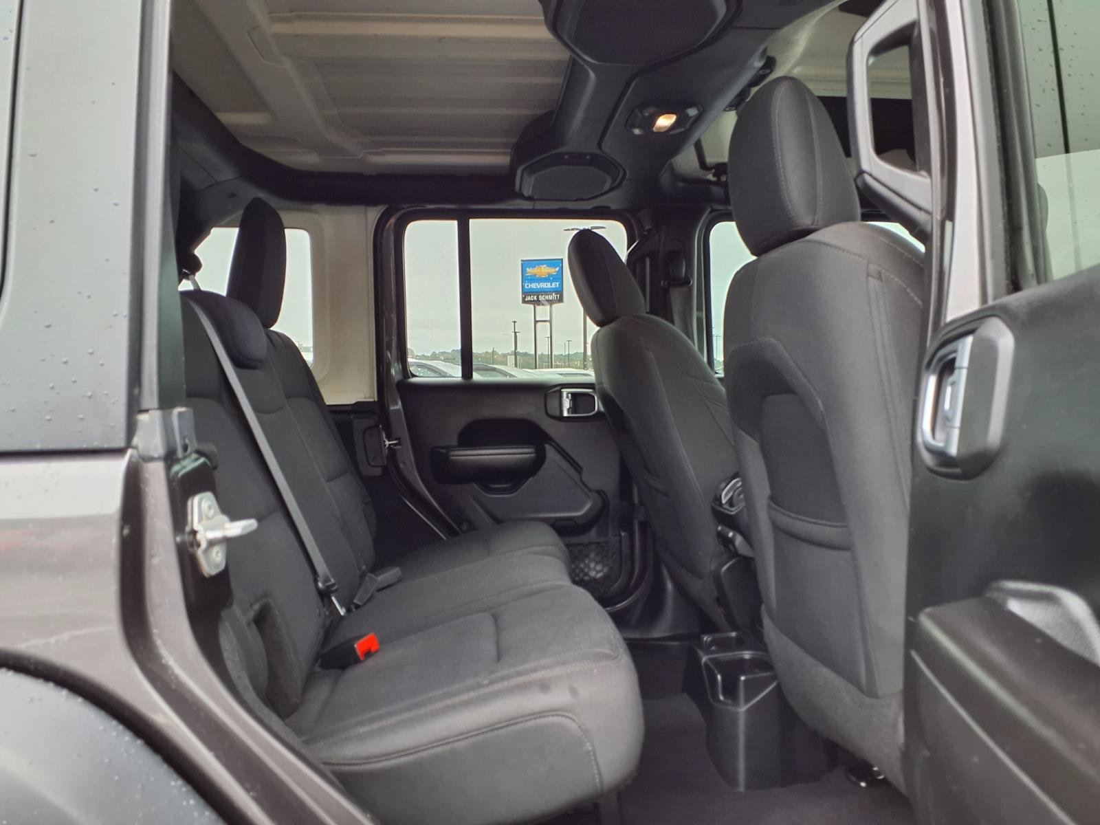Used 2018 Jeep Wrangler Unlimited Sport S AWD/4WD image 22