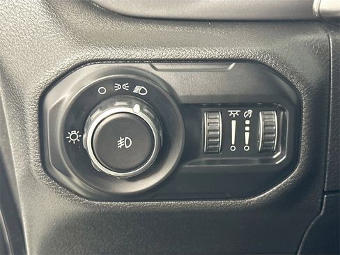 Used 2021 Jeep Wrangler Sport image 11