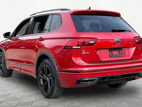 Used 2024 Volkswagen Tiguan SE R-Line image 4