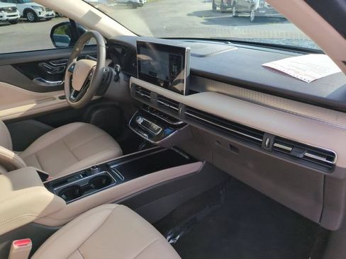 Used 2023 Lincoln Corsair AWD w/ Equipment Group 101A image 34