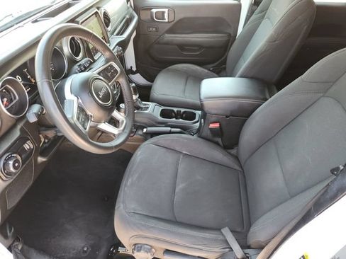 Used 2023 Jeep Wrangler Unlimited Sahara AWD/4WD image 11