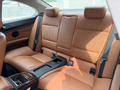 Used 2010 BMW 335i xDrive Coupe AWD/4WD image 21