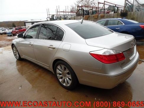 Used 2009 Hyundai Genesis 3.8 w/ Technology Pkg 4 image 3