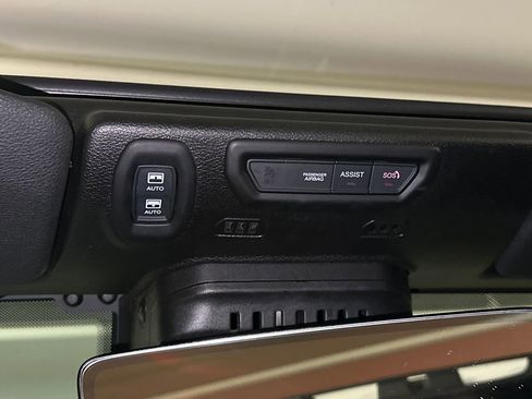 Used 2021 Jeep Wrangler Unlimited Sahara image 34