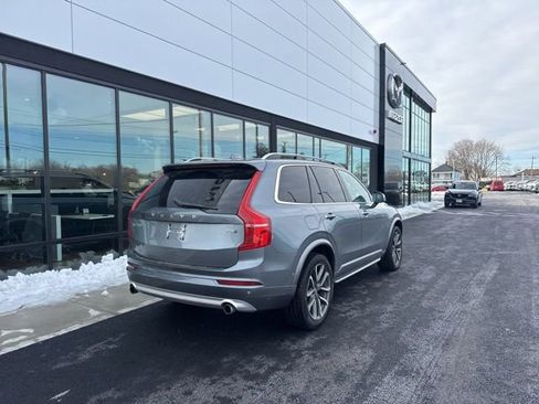 Used 2018 Volvo XC90 T5 Momentum w/ Convenience Package image 3