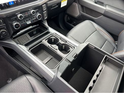 New 2025 Ford F350 Lariat w/ Lariat Ultimate Package image 35