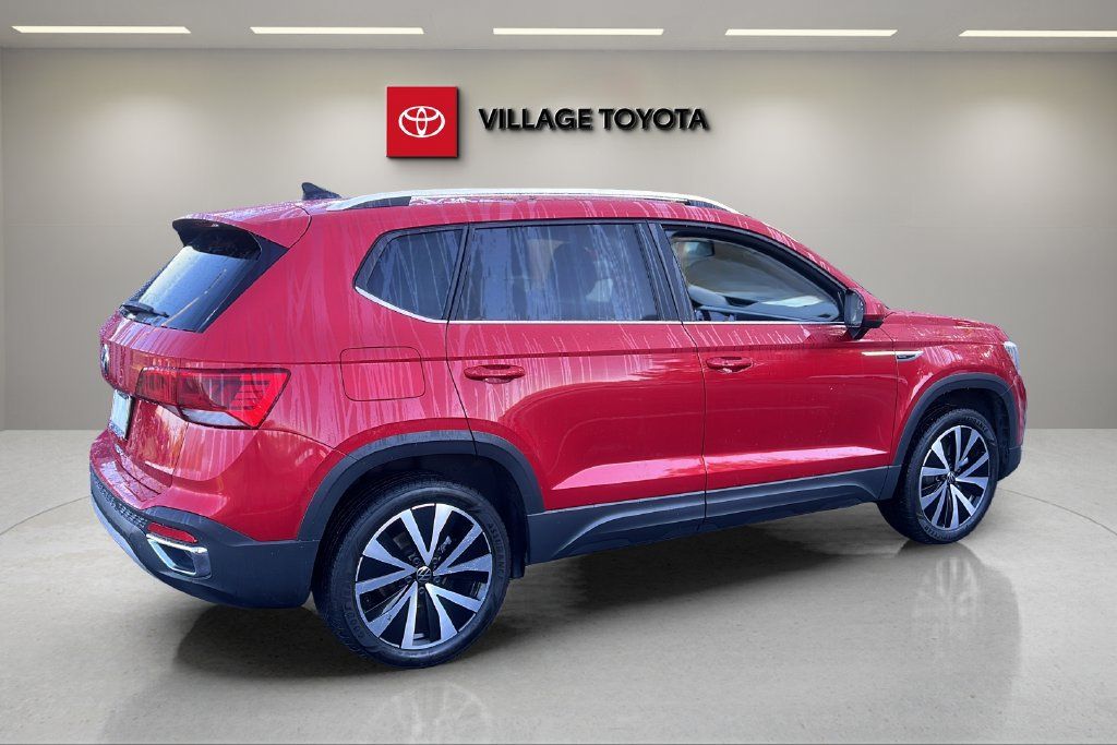 Used 2022 Volkswagen Taos SE FWD image 5