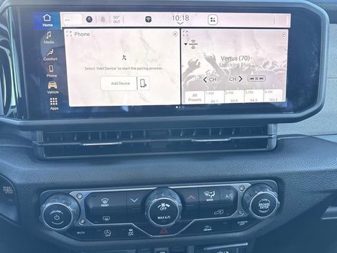 Used 2025 Jeep Gladiator Sport image 19