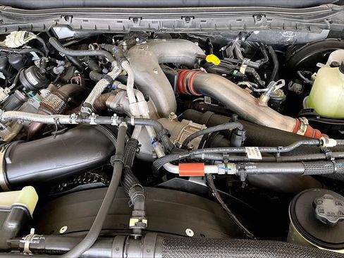 Used 2025 Ford F250 Platinum AWD/4WD image 32