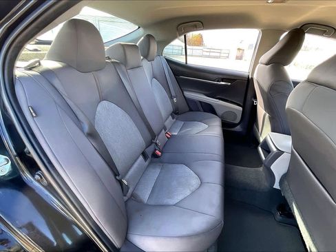 Used 2018 Toyota Camry L image 23