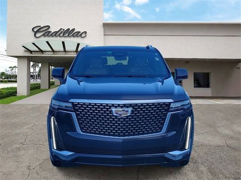 Certified 2022 Cadillac Escalade ESV Premium Luxury w/ Performance Package image 8