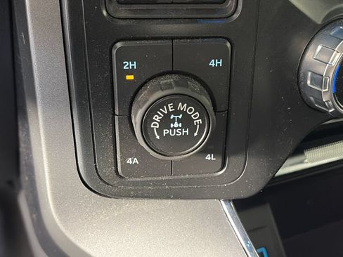 Used 2022 Ford F150 Lariat AWD/4WD image 23