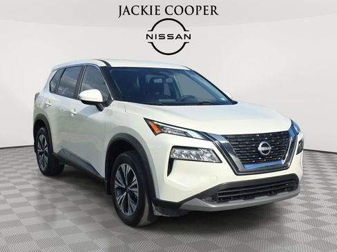 Used 2023 Nissan Rogue SV FWD image 3