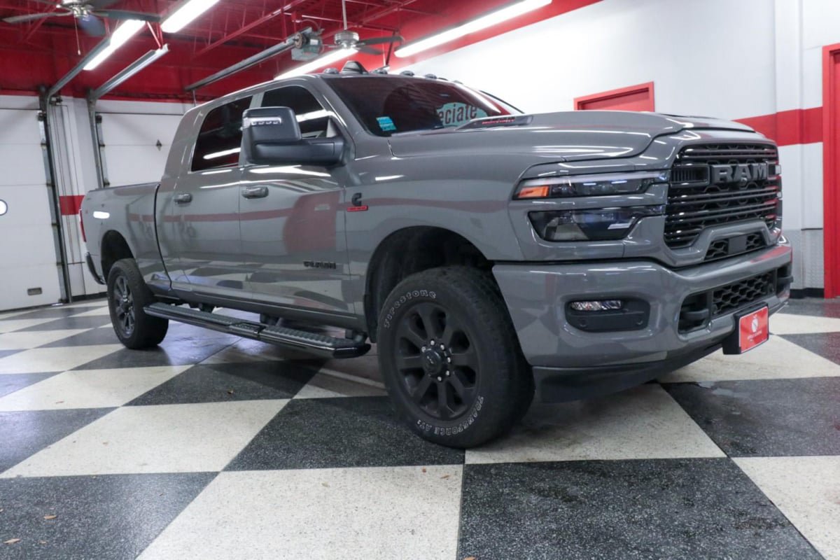 Used 2025 RAM 2500 Laramie w/ Night Edition AWD/4WD image 2