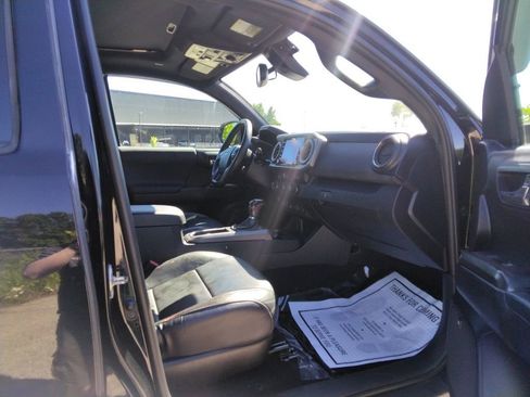Used 2020 Toyota Tacoma 4x4 Double Cab image 19