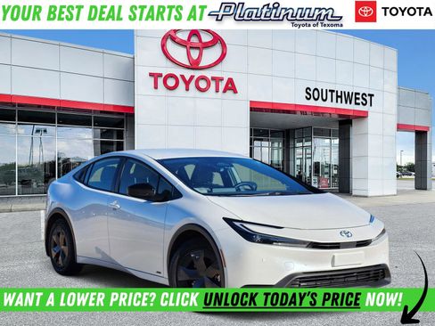 Used 2024 Toyota Prius LE image 1