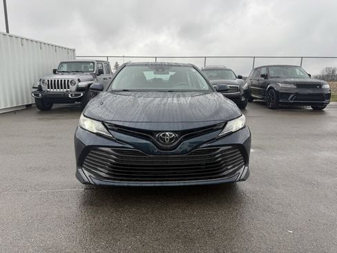 Used 2019 Toyota Camry LE image 2