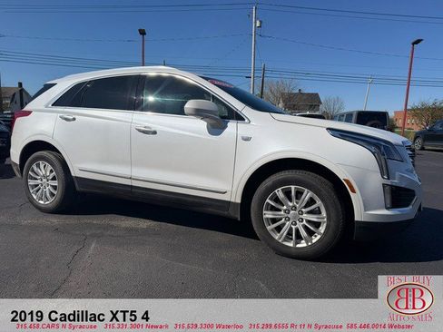 Used 2019 Cadillac XT5 FWD image 1