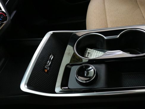 Used 2025 Chevrolet Equinox ACTIV w/ Safety and Technology Package image 18