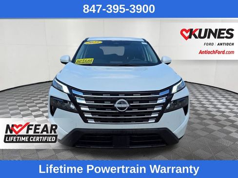 Used 2025 Nissan Rogue SV FWD image 2
